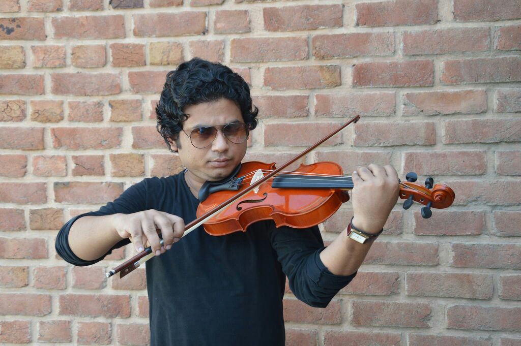 best violin player vadodara